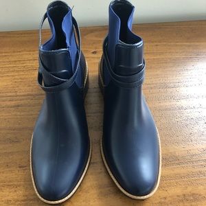 Bernardo Women’s Rain Booties ☔️